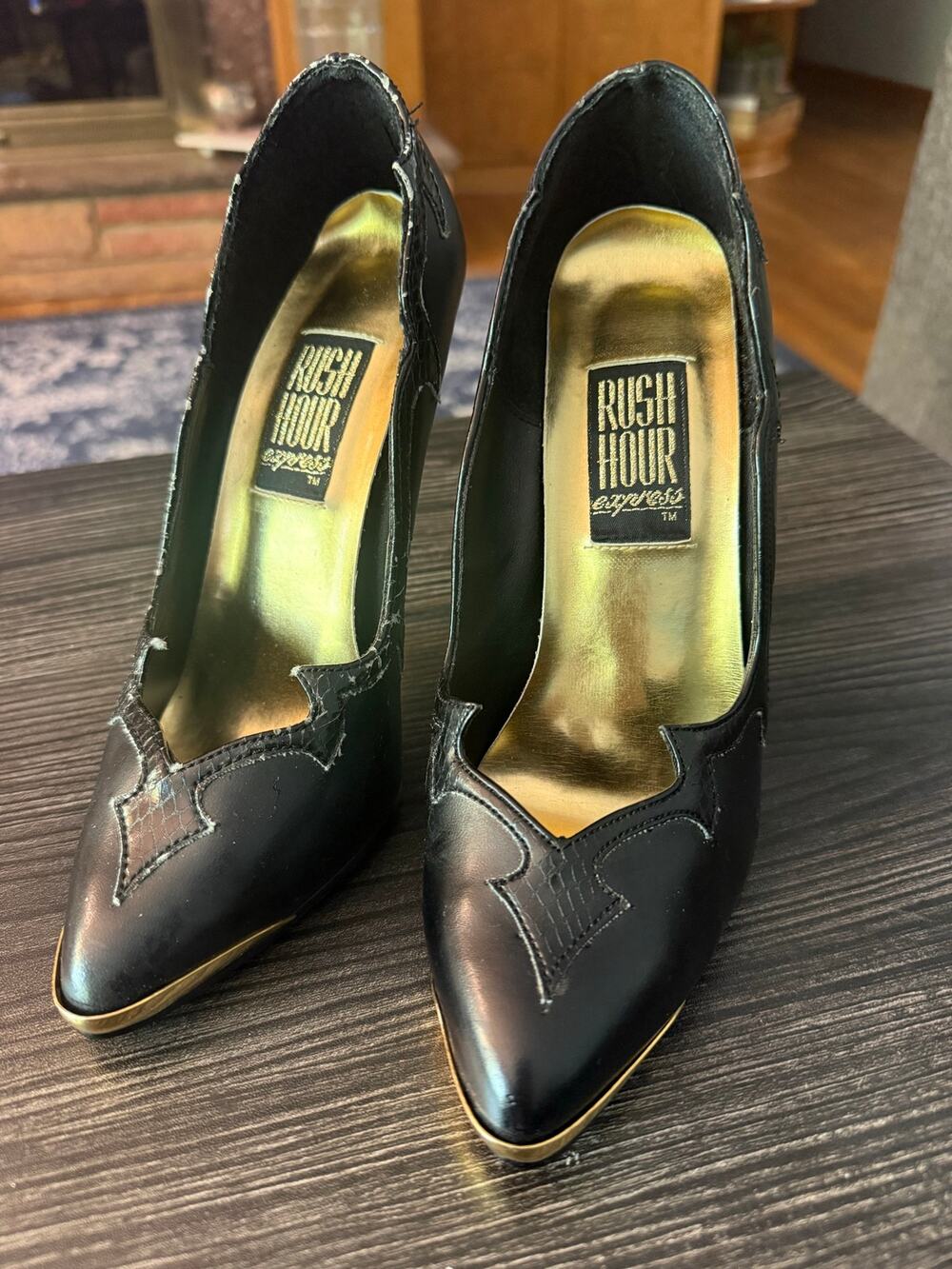 80s RUSH HOUR EXPRESS Black & Gold 5” Stiletto Cap Pointed High Heels Sz. 6.5